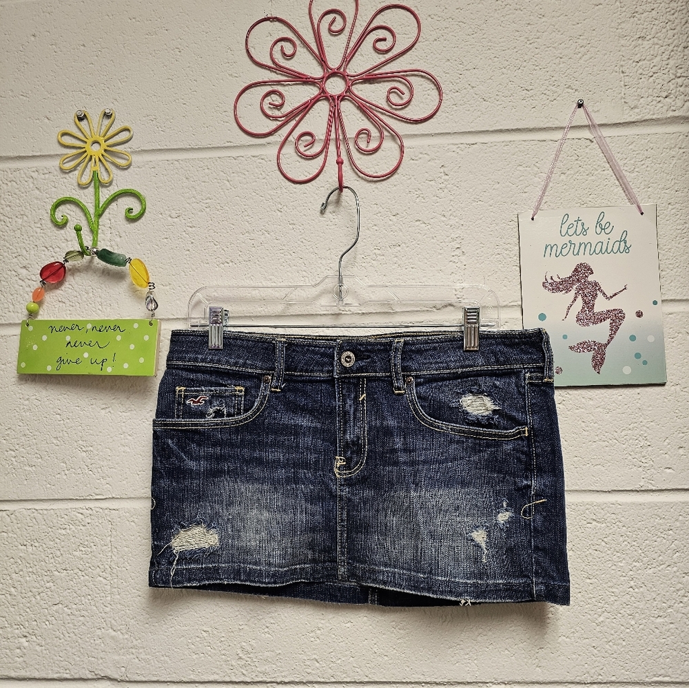 Hollister distressed Jean mini skirt 5/27